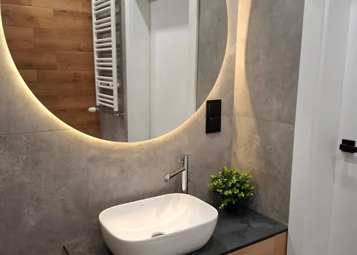 Expo Z Wanna, Hopa Lupa, Nowa Sukcesja, Bezplatny Parking Przy Ulicy W Nocy Oraz Weekend Apartamento