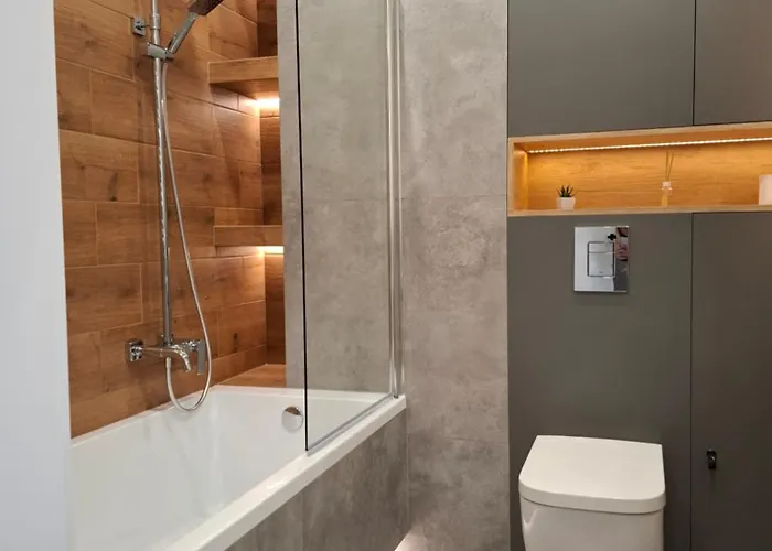 Expo Z Wanna, Hopa Lupa, Nowa Sukcesja, Bezplatny Parking Przy Ulicy W Nocy Oraz Weekend Apartamento